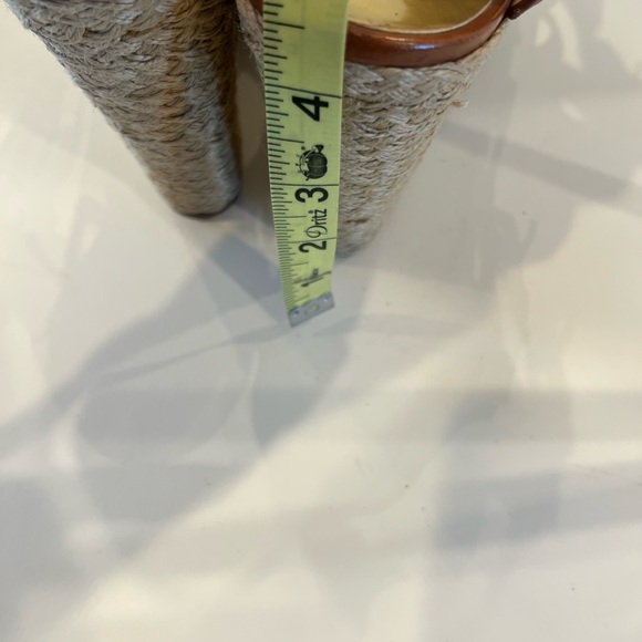 MICHAEL Michael Kors Tan Wedge  Espadrille Sandals Size 8.5 - Picture 6 of 6